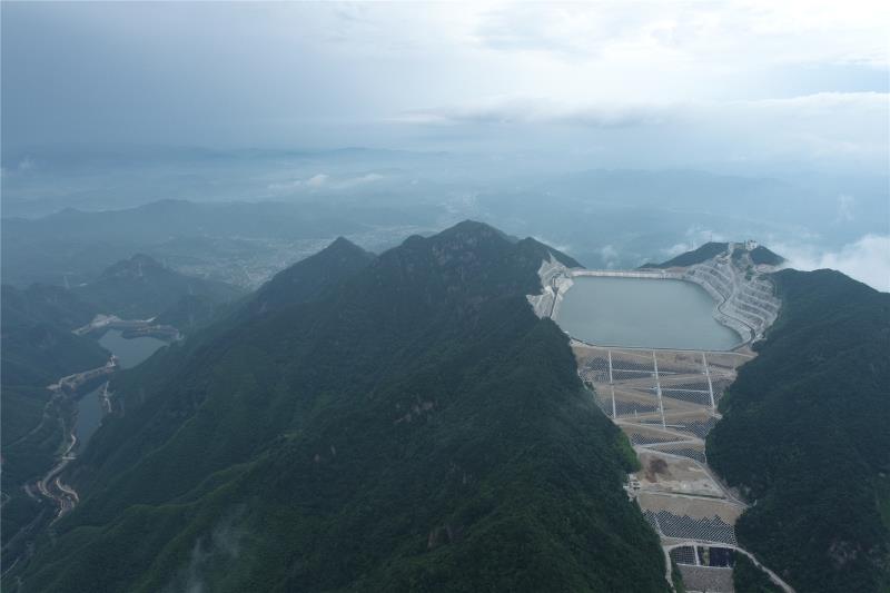 长龙山抽水蓄能电站上下水库全貌1 摄影 崔徐波 毛翔春